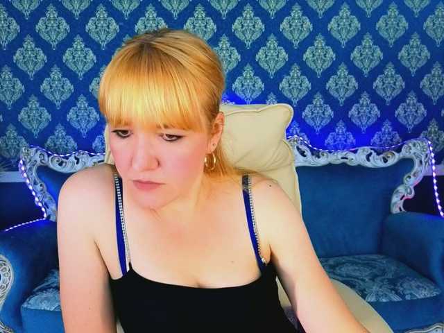 KirraSalute live cam on BongaCams