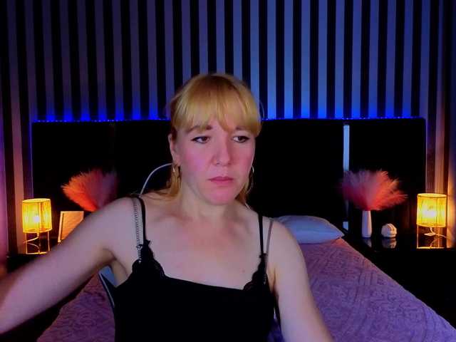 KirraSalute live cam on BongaCams