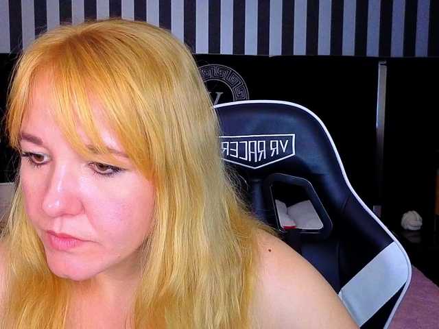 KirraSalute live cam on BongaCams