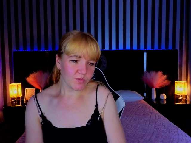 KirraSalute live cam on BongaCams