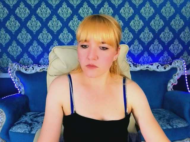 KirraSalute live cam on BongaCams