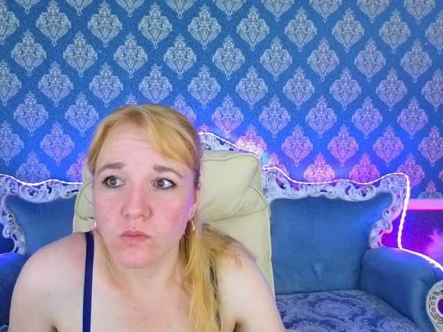 KirraSalute live cam on BongaCams