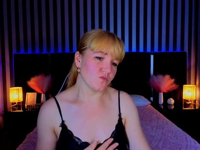 KirraSalute live cam on BongaCams