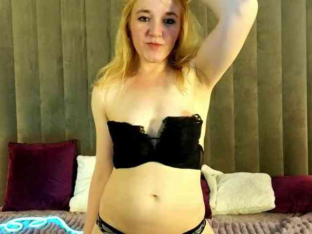 Model: KirraSalute