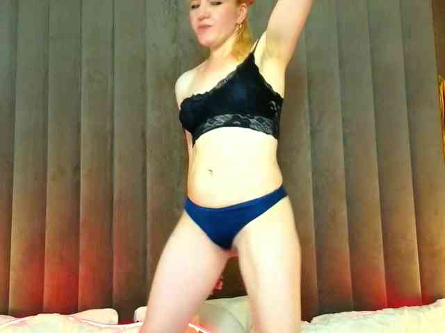 Model: KirraSalute