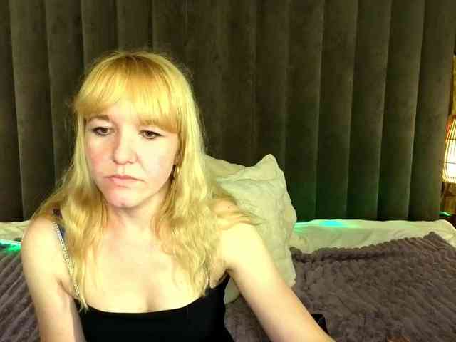 KirraSalute Sex Cam Show