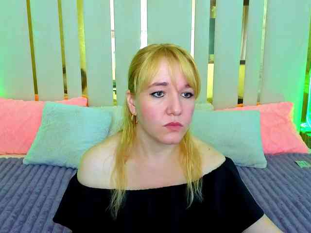 KirraSalute Sex Cam Show
