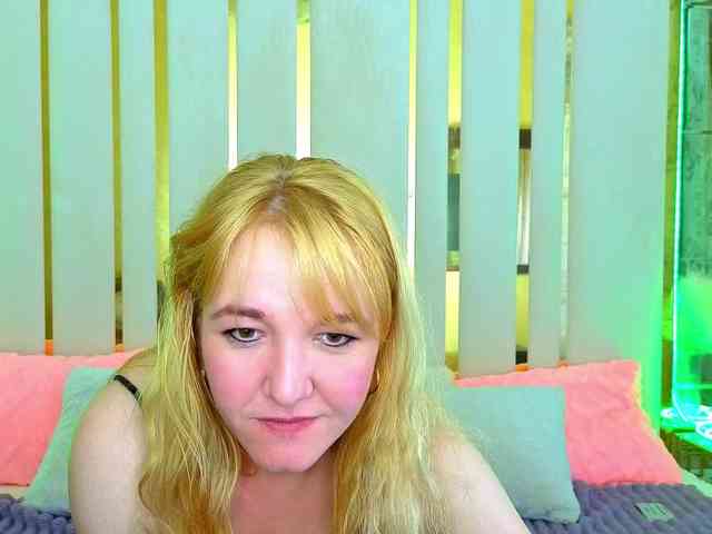 KirraSalute Sex Cam Show