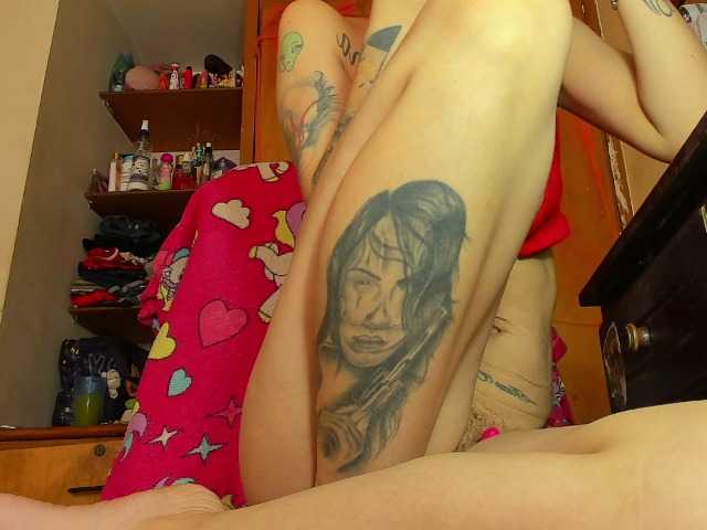 sarafoxxx live cam on BongaCams