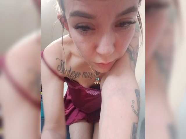 sarafoxxx live cam on BongaCams