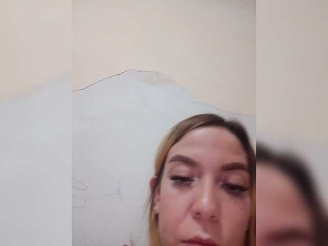 sarafoxxx live cam on BongaCams