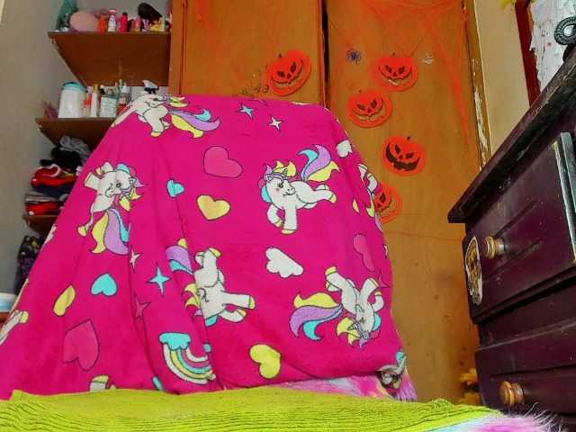 sarafoxxx live cam on BongaCams
