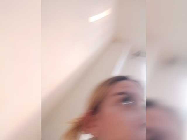 sarafoxxx live cam on BongaCams