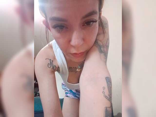 sarafoxxx live cam on BongaCams