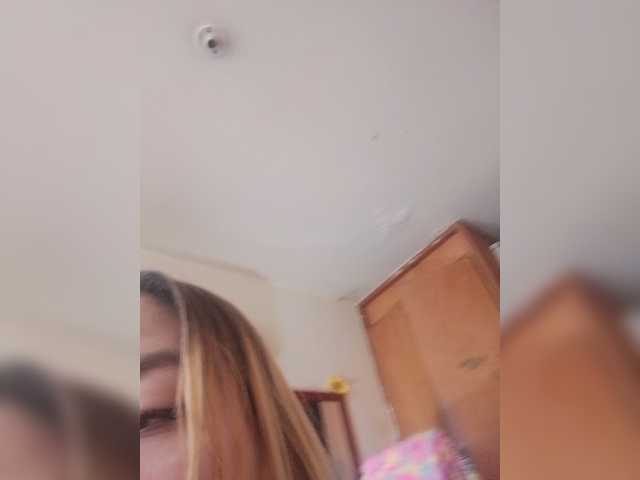 sarafoxxx live cam on BongaCams