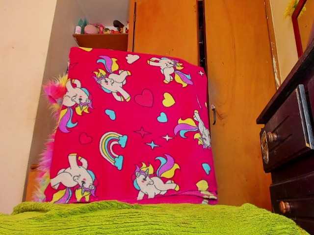 sarafoxxx live cam on BongaCams