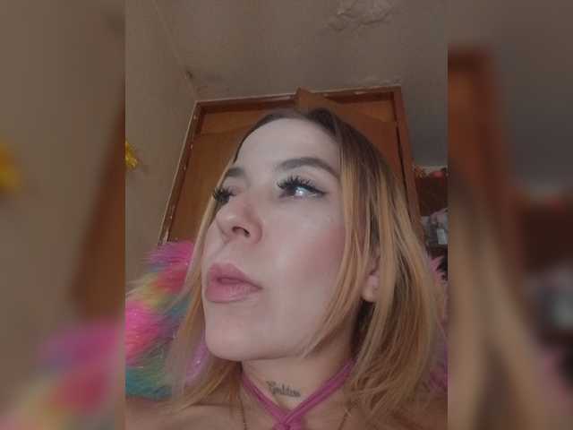 sarafoxxx live cam on BongaCams