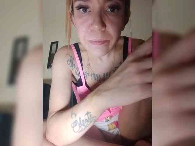 Cloe1617 webcam
