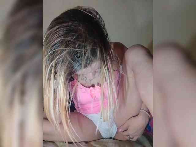 Cloe1617 webcam