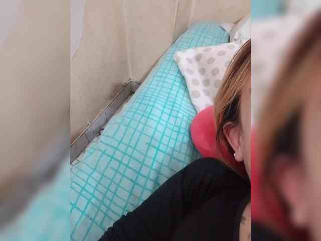 Cloe1617 webcam
