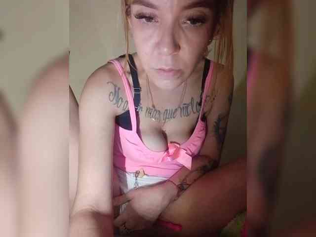 Cloe1617 webcam
