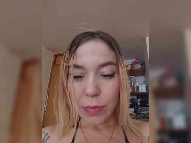 sarafoxxx webcam