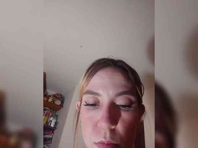 sarafoxxx webcam