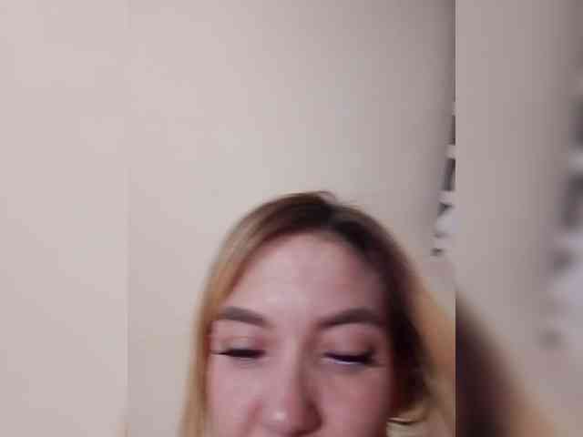 sarafoxxx webcam