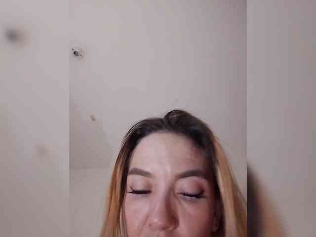 sarafoxxx webcam