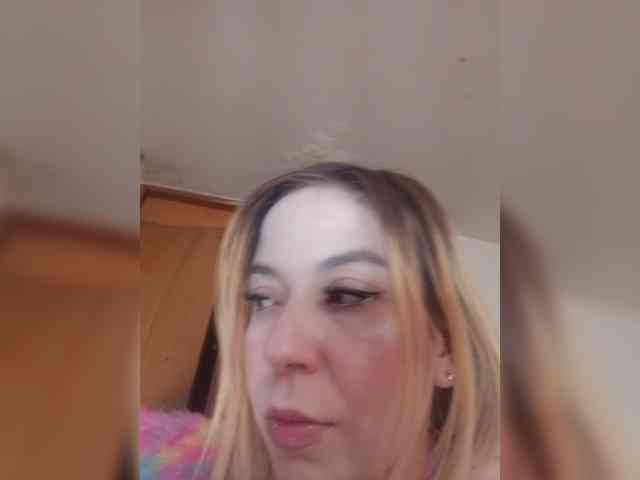 sarafoxxx webcam