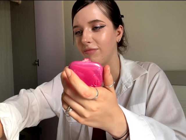 SageGreenlief live cam on BongaCams