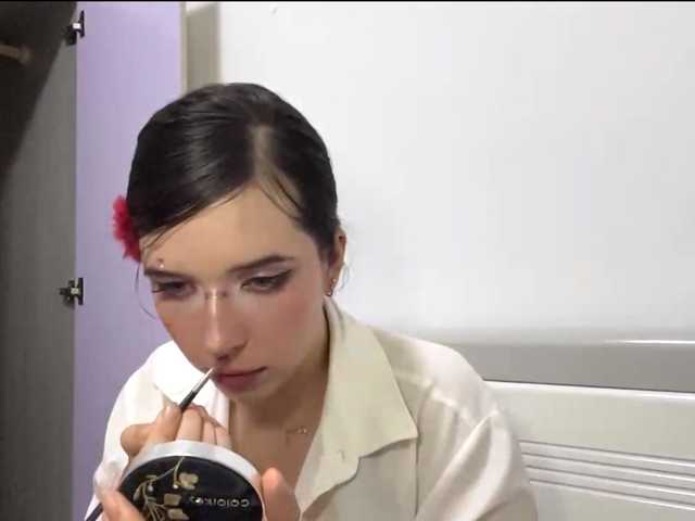 SageGreenlief live cam on BongaCams
