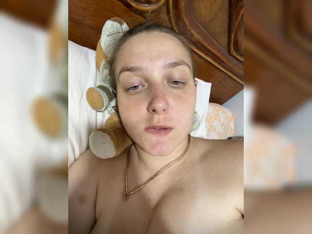Leenchik1 live cam on BongaCams