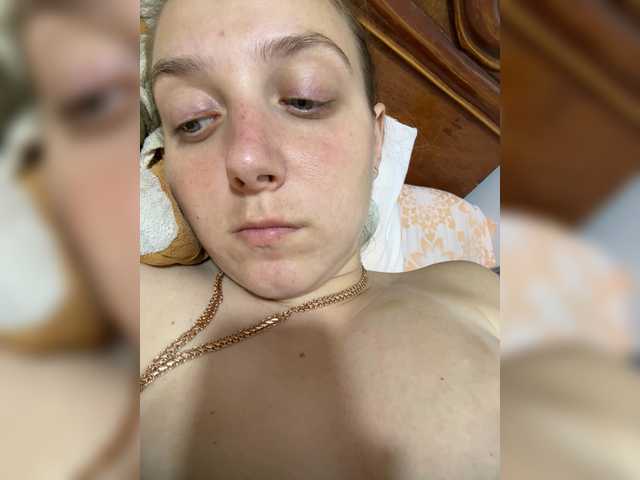Leenchik1 live cam on BongaCams