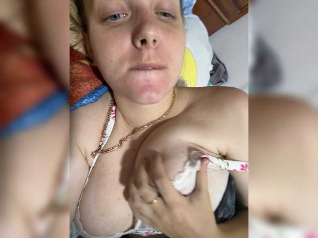 Leenchik1 live webcam show