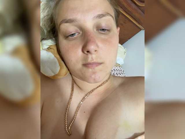 Leenchik1 live cam on BongaCams