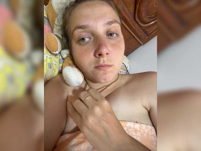 Leenchik1 live cam on BongaCams