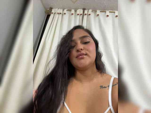 JulianaM webcam