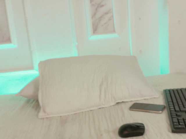 Alexa-5a live cam on BongaCams
