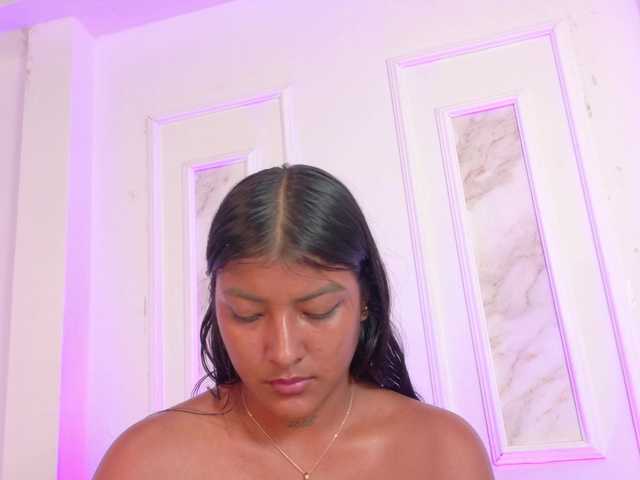 Alexa-5a live cam on BongaCams