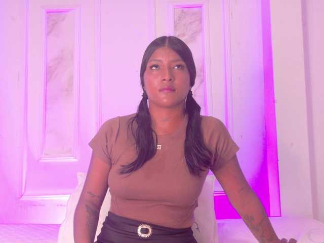 Alexa-5a live cam on BongaCams