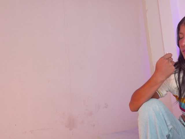 Alexa-5a live cam on BongaCams