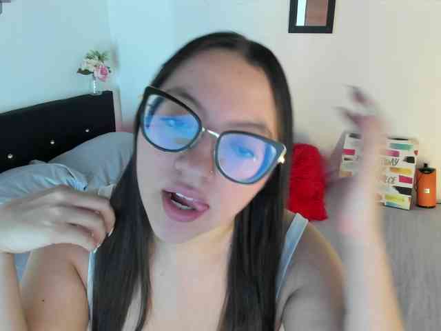 MiaDeamond