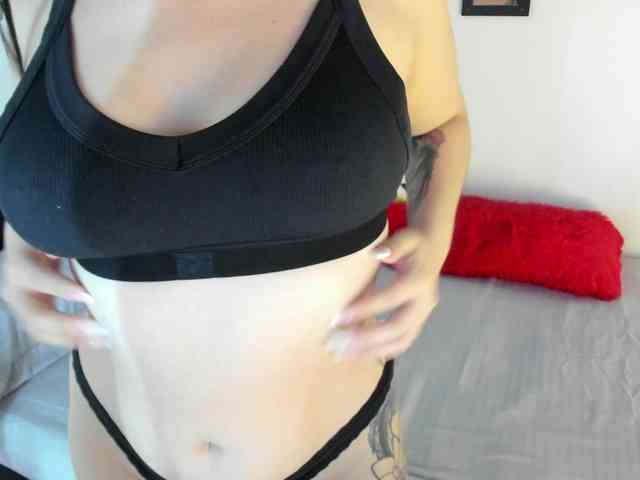 MiaDeamond webcam
