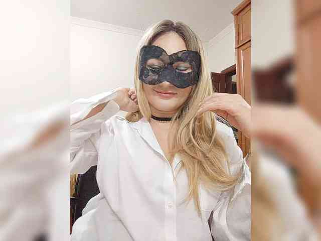 Tina555 webcam