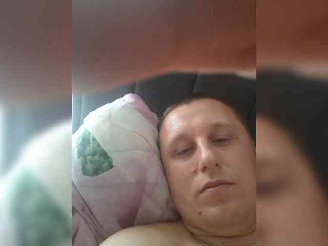 V1K1 Sex Cam Show