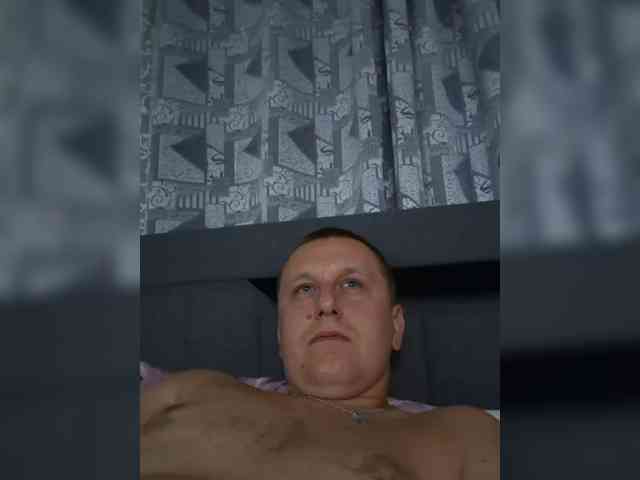 V1K1 Sex Cam Show