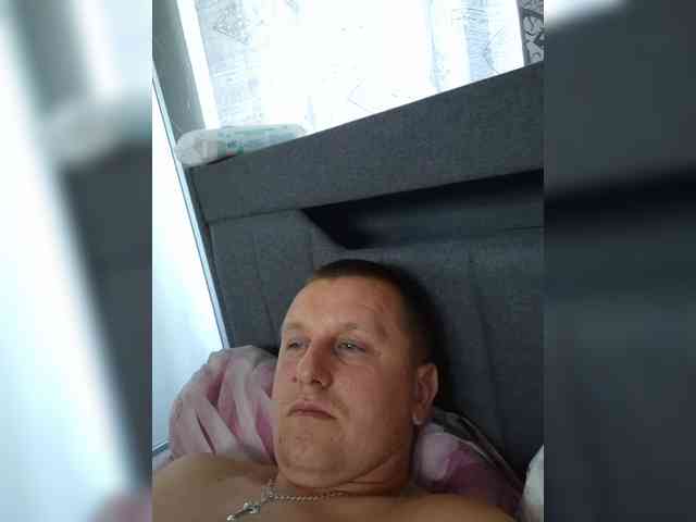 V1K1 Sex Cam Show