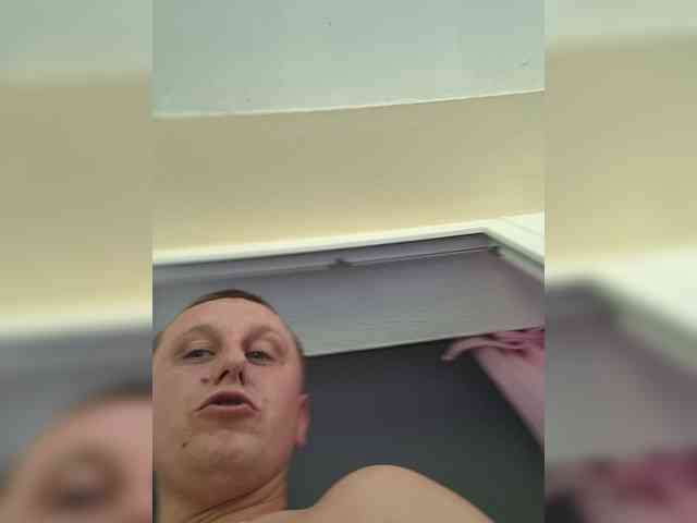 V1K1 Sex Cam Show