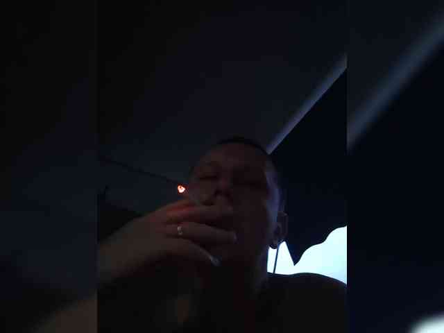 V1K1 Sex Cam Show